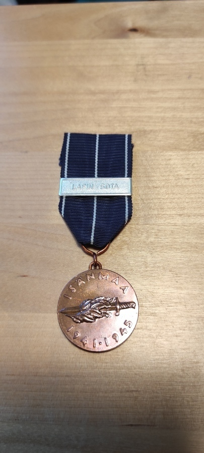 Jatkosodan muistomitali Lapin sota kilvellä