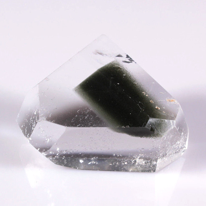 Vuorikide suuri kloriitti-vyöhyke 255.50 ct vanha moguuli