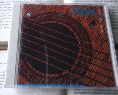 Jakaranda - Kuka olisi uskonut? (UUSI CD!)