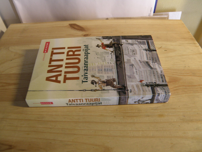 Antti Tuuri Taivaanraapijat (nidottu)
