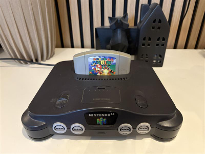 Nintendo 64 ja Super Mario 64 + ohjain