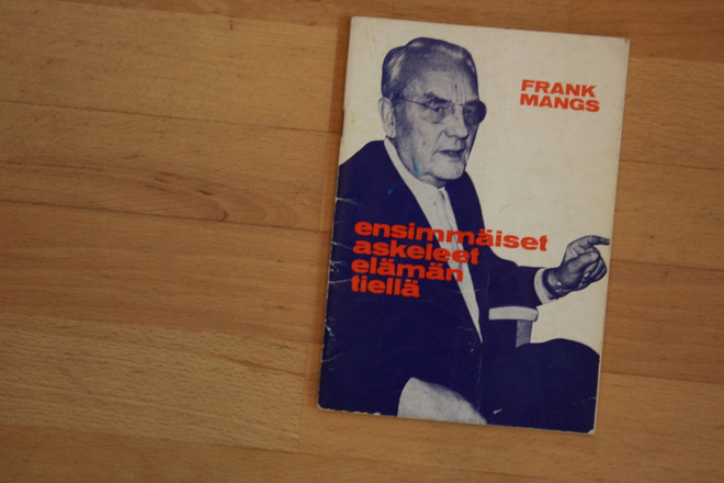Frank Mangs Ensimmäiset askeleet elämän tiellä T1
