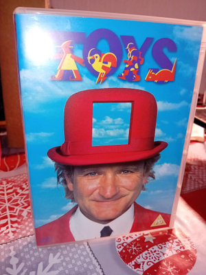DVD : TOYS ( Robin Williams  ) SIS POSTIKULU