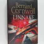 Bernard Cornwell : Linnake : historiallinen romaani - pikkukuva 1