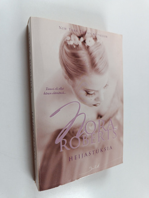 Nora Roberts : Heijastuksia