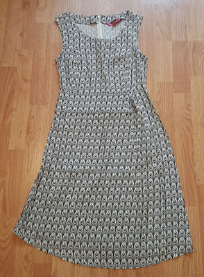 Hyvä vaatepaketti koko S sis.17 kpl