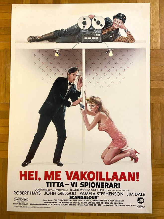 Vanha elokuvajuliste: Hei, me vakoillaan!