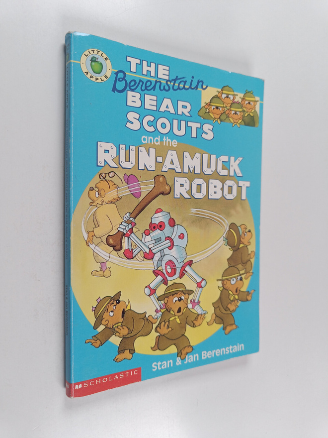 Stan Berenstain ym. : The Berenstain Bear Scouts and the ...
