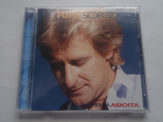 RIKI SORSA - PIENIÄ ASIOITA . cd ( Hyvä kunto )