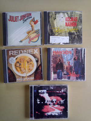 Yksi CD ( katso lista)