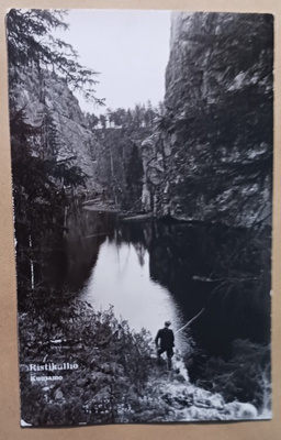 Kuusamo, Ristikallio, mies kalassa, mv vkpk, ei p.