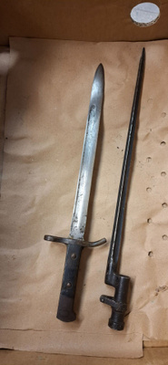 2 kiväärin pistin