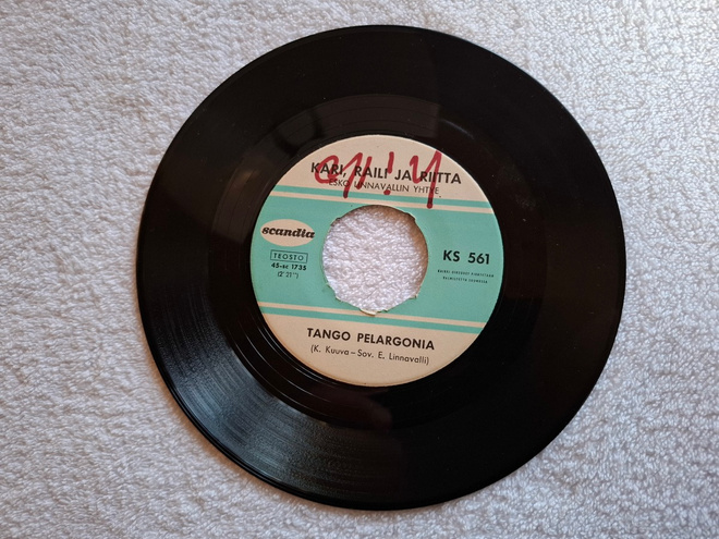 Kari , Raili Ja Riitta – Tango Pelargonia 7" Single