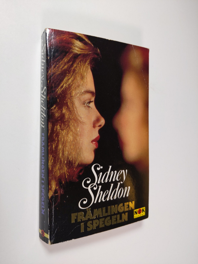 Sidney Sheldon : Främlingen i spegeln