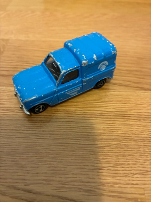Renault 4 Majorette vanha pikkuauto n 1/64