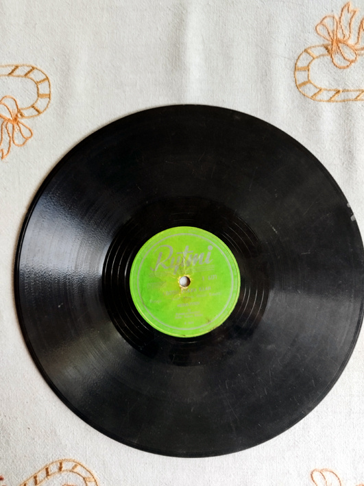 Savikiekko 78 rpm / Taikayö / Odotin pitkän illan
