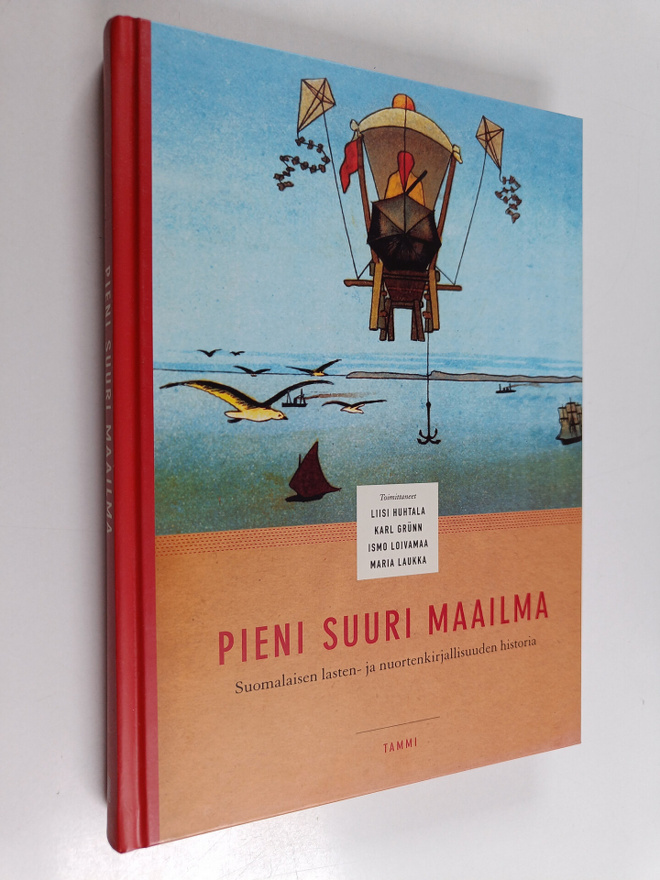 Pieni suuri maailma : suomalaisen lasten- ja nuortenkirja...