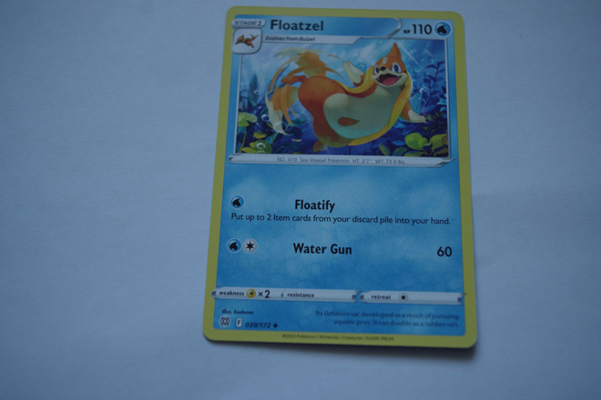 Floatzel 39/172 + Weavile 87/172, Brilliant Stars (2022)