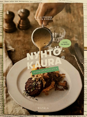 Maija Itkonen - Nyhtökaura: vegepäivän reseptikirja (sid.)