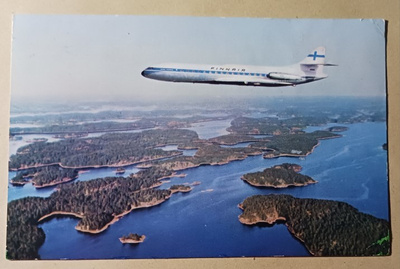 Finnair Caravelle, kone ylittää  saaristoa, p. 1974
