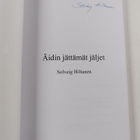Solveig Hiltunen : Äidin jättämät jäljet : runo- ja muist... - pikkukuva 3