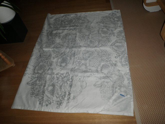 Pöytäliina 130+200cm Hieno uusi