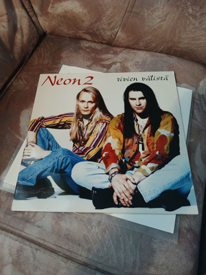 Neon 2 – Rivien Välistä LP