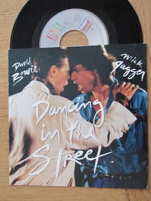 Bowie Jagger dancing in the street 7 45 hollanti 1985