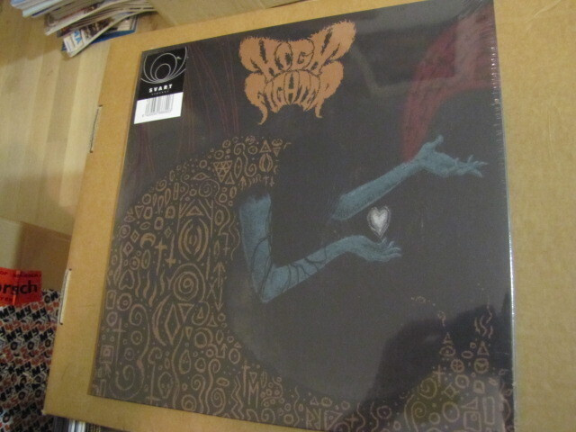 High Fighter Scars & Crosses lp muoveissa musta vin ltd 400