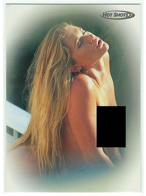 1997 Hot Shots #42 Up Close