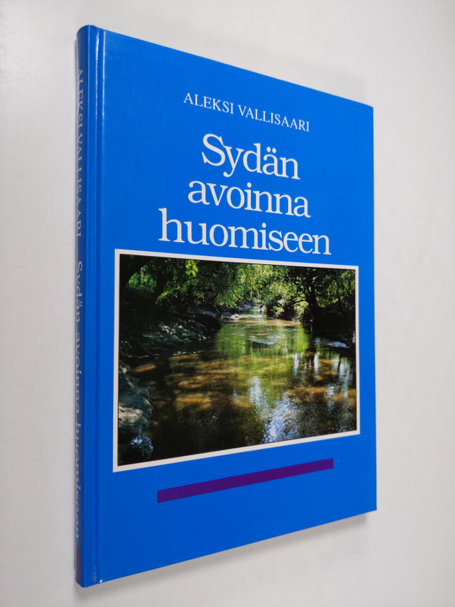 Aleksi Vallisaari : Sydän avoinna huomiseen : kirja kulta...