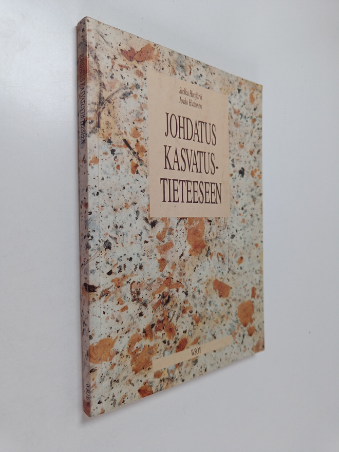 Sirkka Hirsjärvi : Johdatus kasvatustieteeseen