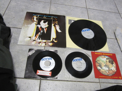 SAARA SUVANTO LP + 2 SINGLEÄ + KANSI