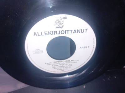 7" single Allekirjoittanut : Ei pysty joraan / Tuttu ( SIS P