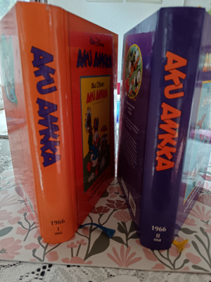 Aku Ankka näköispainos kirja 1p 1966 1 ja 2