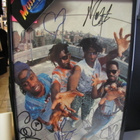LIVING COLOUR KUVA KOKO BÄNDIN NIMMAREILLA ! KEHYSTETTY - pikkukuva 1