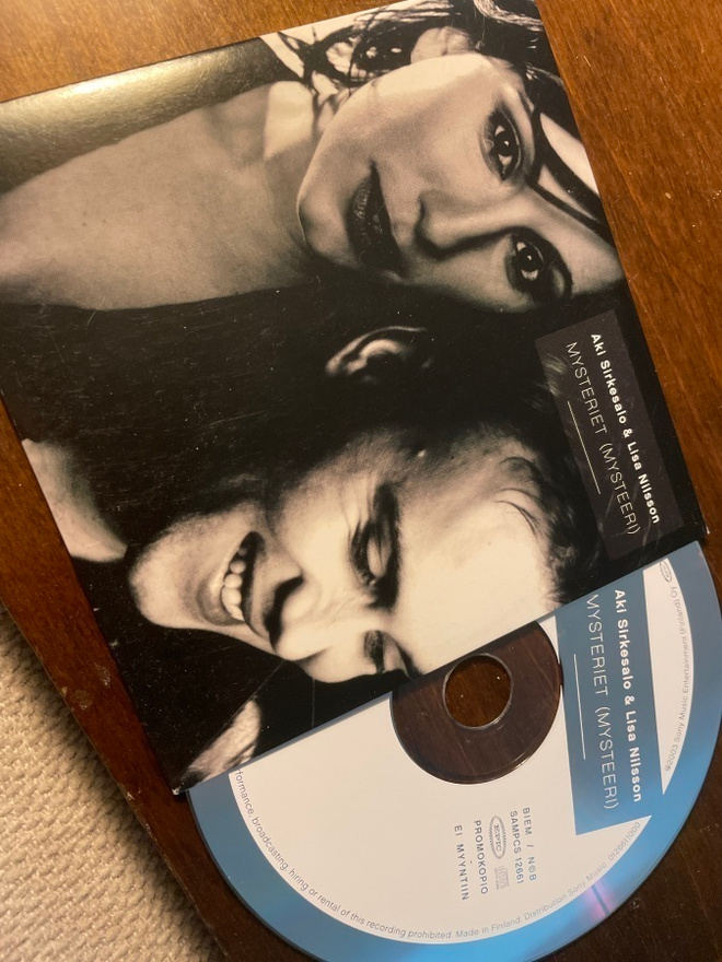 Aki Sirkesalo & Lisa Nilsson/ Mysteriet mysteeri CDS single