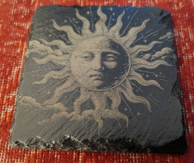 Mukinlalunen Aurinko Luonnonkivi