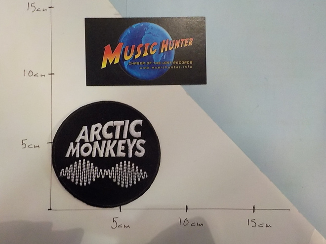 ARCTIC MONKEYS - AM UUSI HIHAMERKKI +