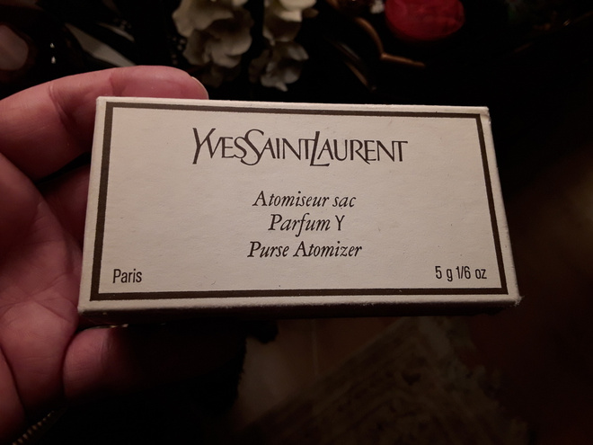 Vintage YSL pahvirasia