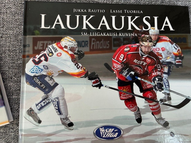 Laukauksia - SM-liiga kuvina 2008