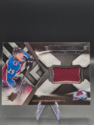 2018-19 SPx Extravagant Materials Nathan MacKinnon