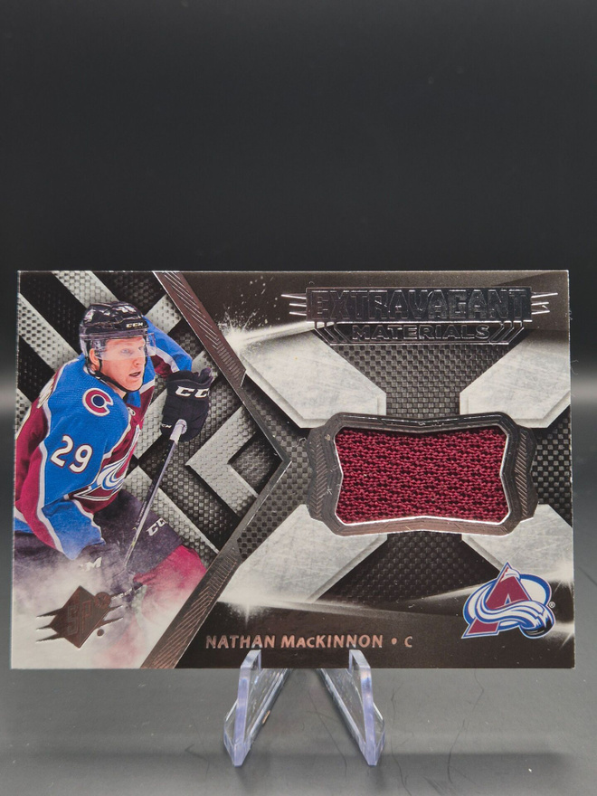 2018-19 SPx Extravagant Materials Nathan MacKinnon