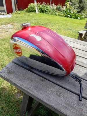 Ögland mopedin tankki