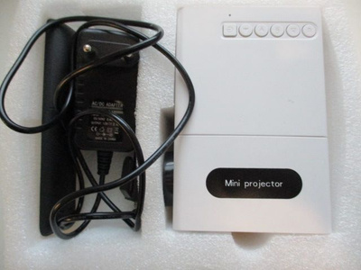 MINI PROJECTOR