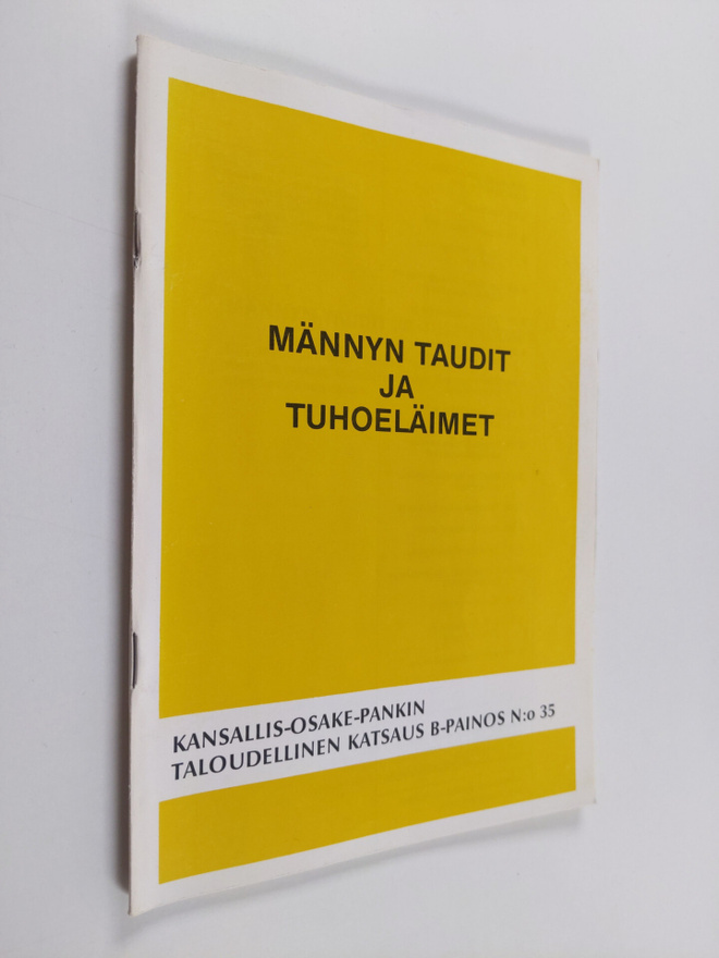 Timo Kurkela : Männyn taudit ja tuhoeläimet