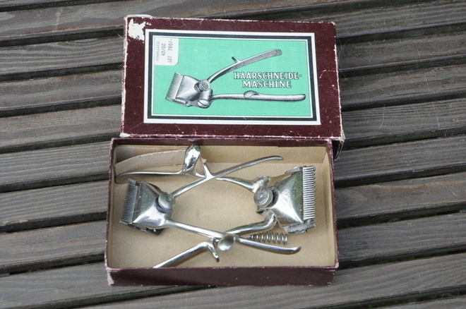 Vintage hiustenleikkuulaite 2 kpl, ei hintavarausta !