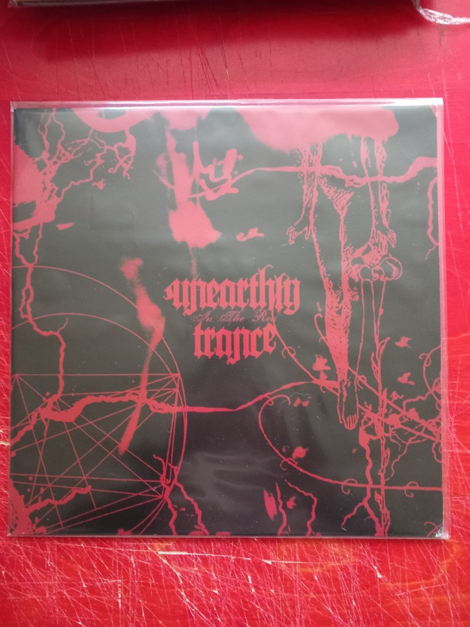 Unearthly trance -In the red >>[LP]