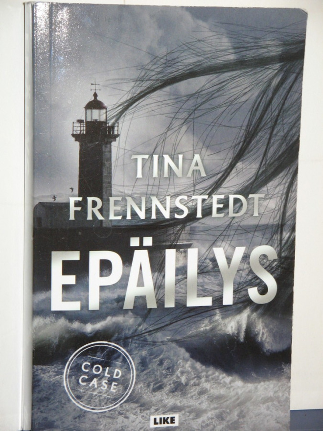 Tina Frennstedt : EPÄILYS