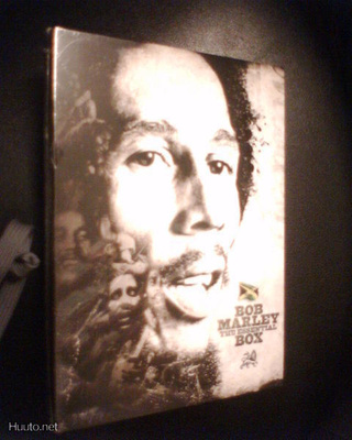 6CD Bob Marley THE ESSENTIAL BOX ( Uusi !!) Sis.postikulut
